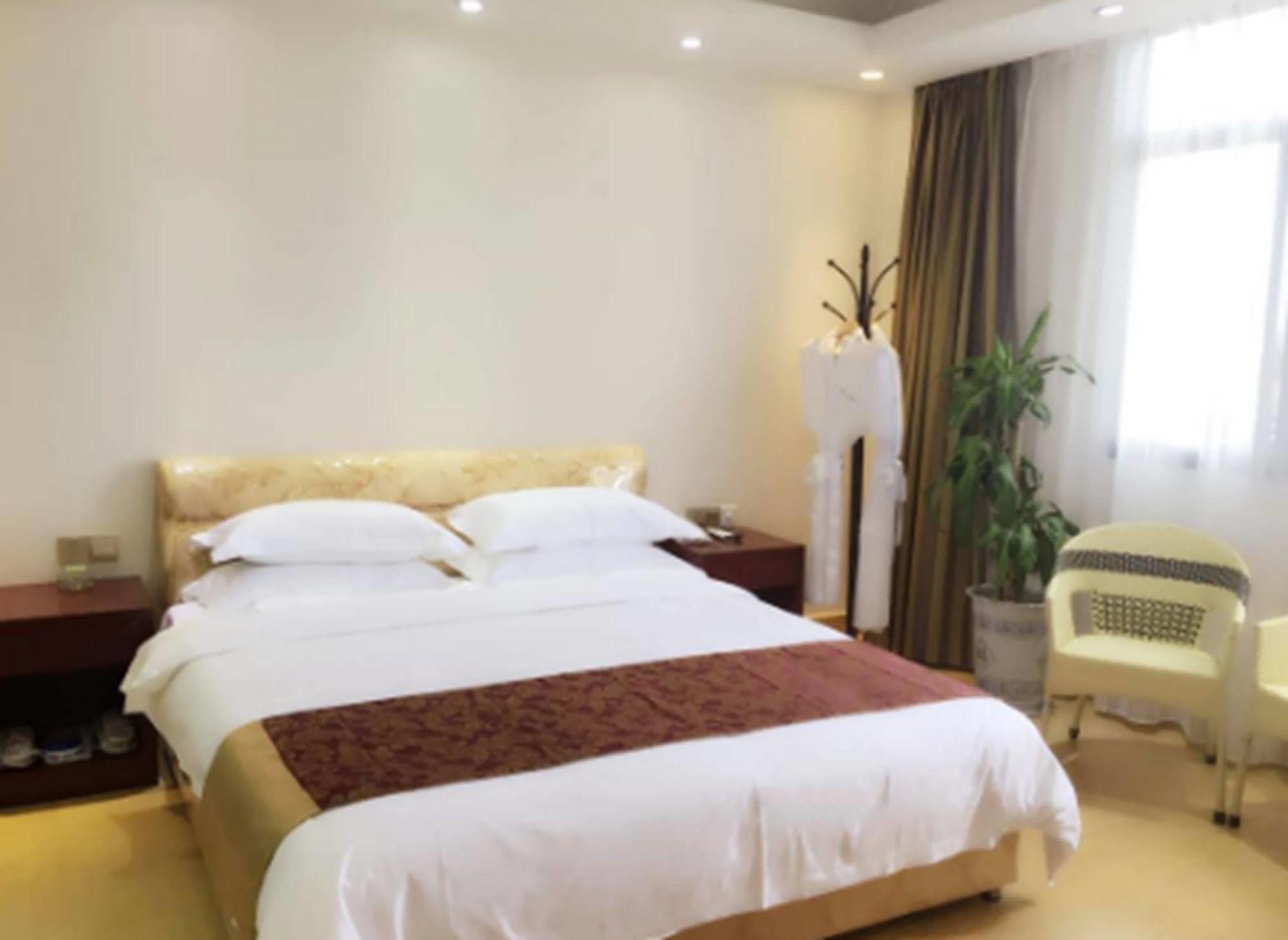 Jian Guo Grand Hotel Ban Sikhai Exterior photo